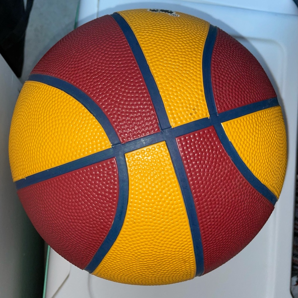 Basketball - Picture 2 of 5